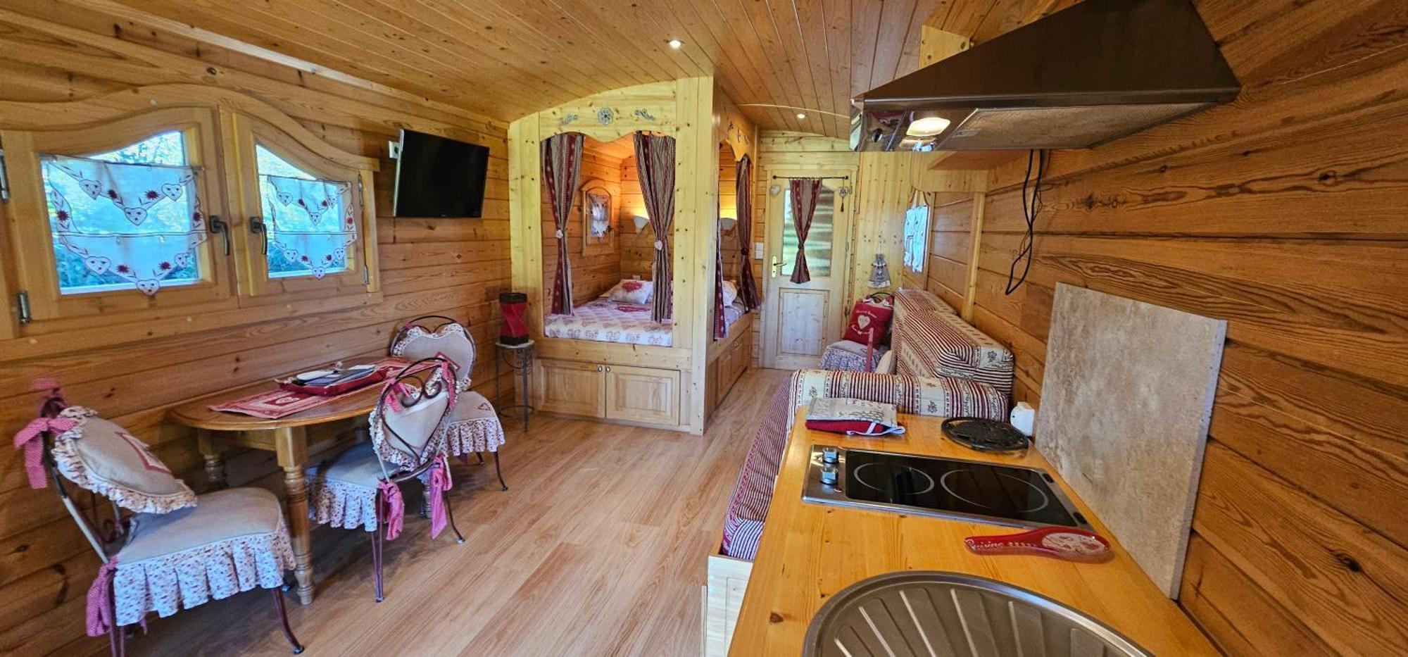 Roulotte Du Soleil - Mas Du Soleil Holiday home Eyragues